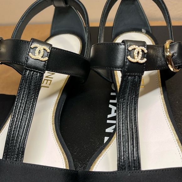 Authentic Chanel Open Toe sandals size 38 - Picture 12 of 12